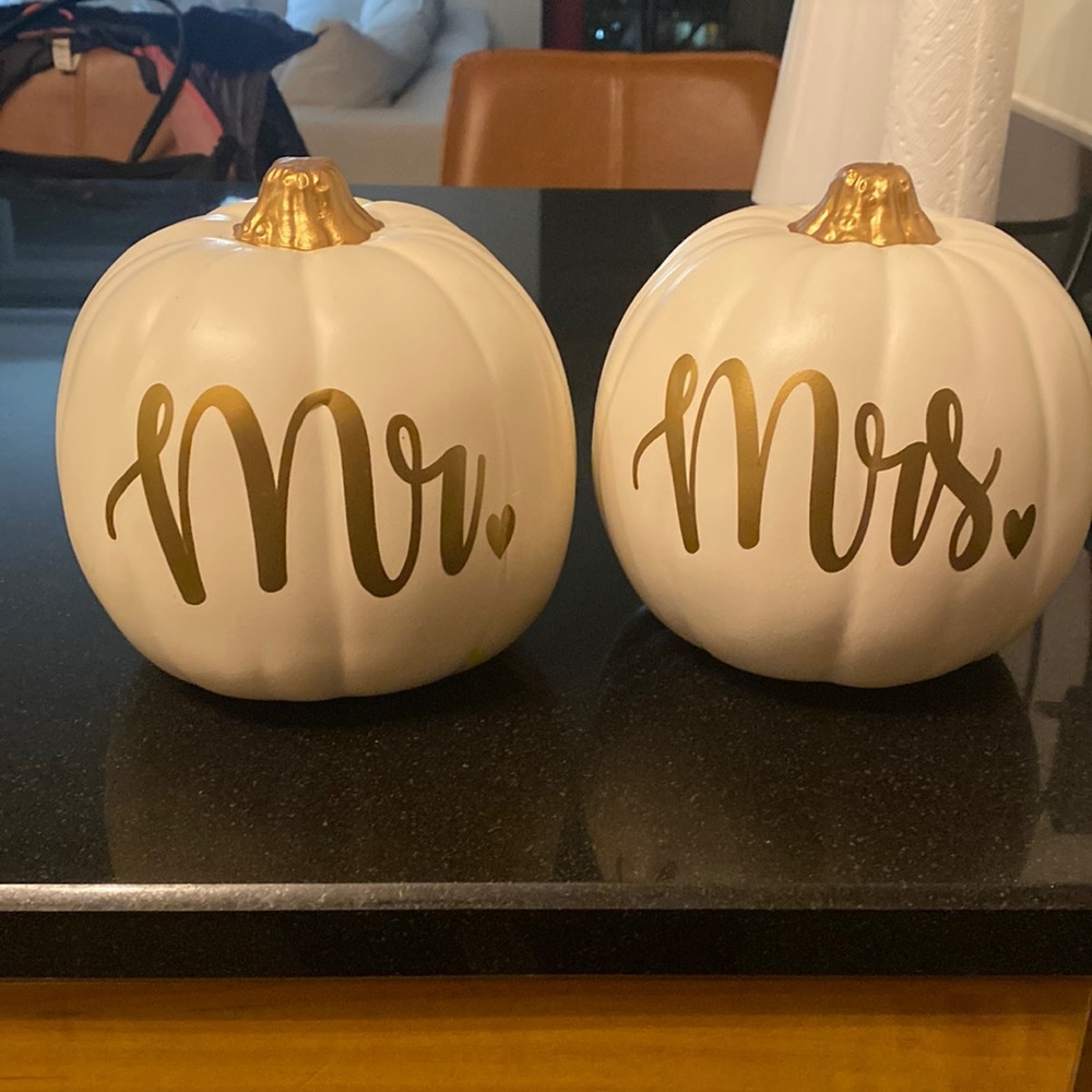 Mr. & Mrs. Pumpkins